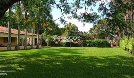 Chácara à venda, 4 quartos, 1 suíte, Jockey Camping - Uberlândia/MG