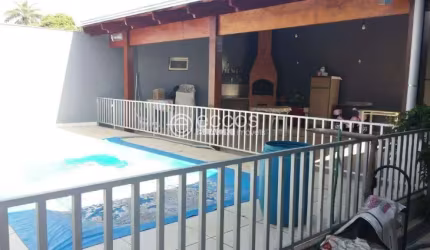Casa à venda, 3 quartos, 4 vagas, Cidade Jardim - Uberlândia/MG