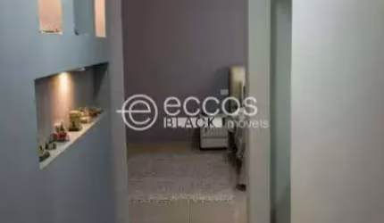 Casa à venda, 3 quartos, 2 suítes, 2 vagas, Tubalina - Uberlândia/MG