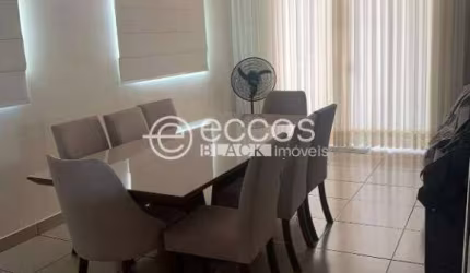 Casa à venda, 3 quartos, 1 suíte, 1 vaga, Maravilha - Uberlândia/MG