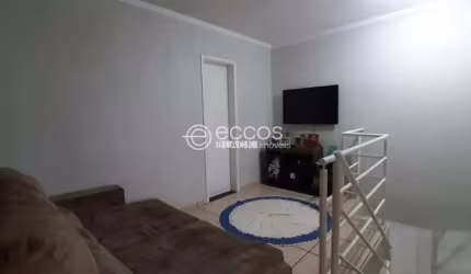 Cobertura à venda, 3 quartos, 1 suíte, 1 vaga, Jardim Finotti - Uberlândia/MG