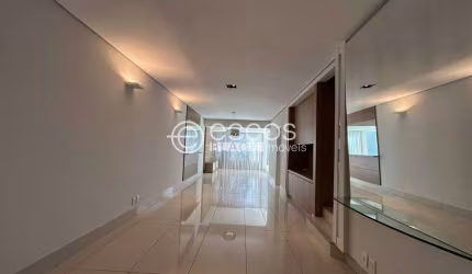 Casa em condomínio à venda, 3 quartos, 3 suítes, 2 vagas, Jardim Karaíba - Uberlândia/MG