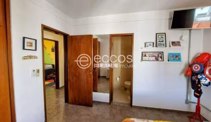 Apartamento à venda, 4 quartos, 1 suíte, 2 vagas, Santa Maria - Uberlândia/MG