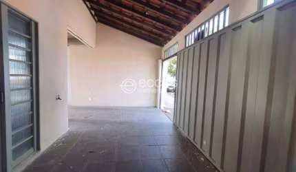 Casa à venda, 3 quartos, 1 suíte, 2 vagas, Jardim das Palmeiras - Uberlândia/MG