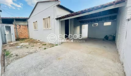 Casa à venda, 2 quartos, 1 suíte, 2 vagas, Jaraguá - Uberlândia/MG