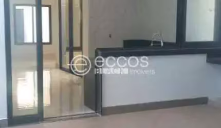 Casa à venda, 3 quartos, 1 suíte, 2 vagas, Granada - Uberlândia/MG