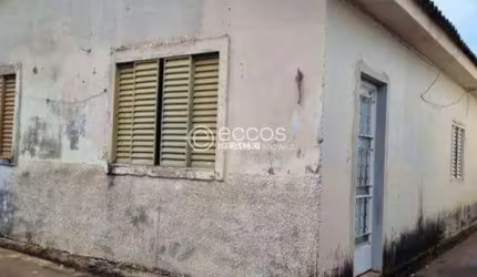 Casa à venda, 3 quartos, 1 vaga, Santa Mônica - Uberlândia/MG