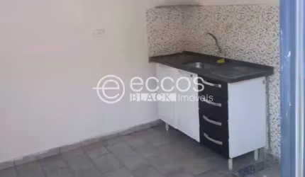 Casa à venda, 2 quartos, 1 vaga, Planalto - Uberlândia/MG