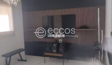 Casa à venda, 3 quartos, 1 suíte, Jardim Holanda - Uberlândia/MG