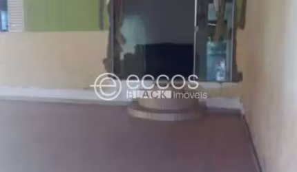 Casa à venda, 3 quartos, 1 suíte, 2 vagas, Jardim Brasília - Uberlândia/MG