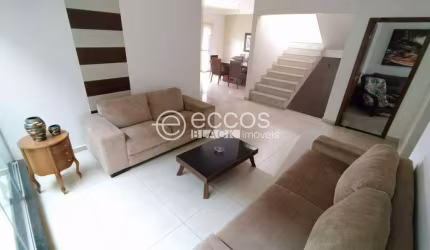 Casa à venda, 4 quartos, 2 suítes, 5 vagas, Tubalina - Uberlândia/MG