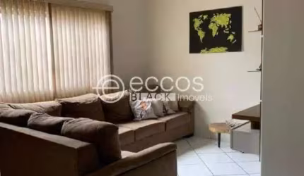 Casa à venda, 3 quartos, 1 suíte, 4 vagas, Lagoinha - Uberlândia/MG