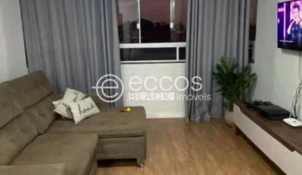 Apartamento à venda, 2 quartos, 1 suíte, 2 vagas, Jardim Patrícia - Uberlândia/MG