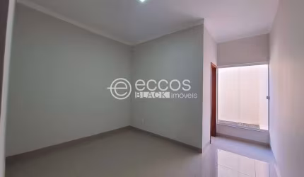 Casa à venda, 2 quartos, 1 suíte, 2 vagas, São Jorge - Uberlândia/MG
