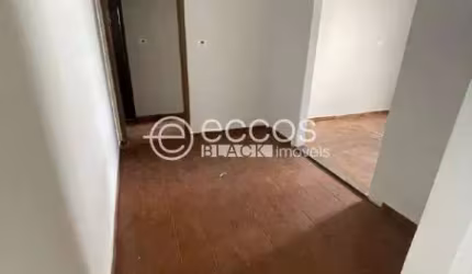 Casa à venda, 5 quartos, Segismundo Pereira - Uberlândia/MG