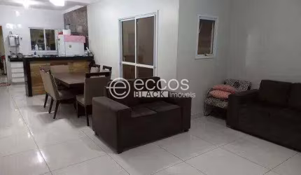 Casa em condomínio à venda, 3 quartos, 1 suíte, 2 vagas, Jardim Holanda - Uberlândia/MG