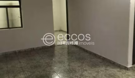 Casa à venda, 5 quartos, Bom Jesus - Uberlândia/MG