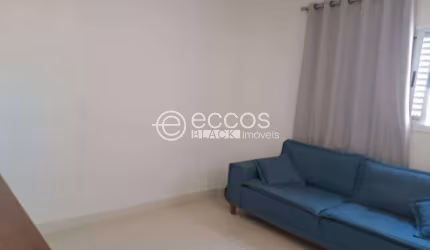 Apartamento à venda, 3 quartos, 1 suíte, 1 vaga, Osvaldo Rezende - Uberlândia/MG