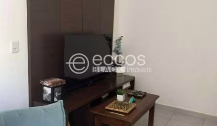 Casa em condomínio à venda, 3 quartos, 2 vagas, Tubalina - Uberlândia/MG