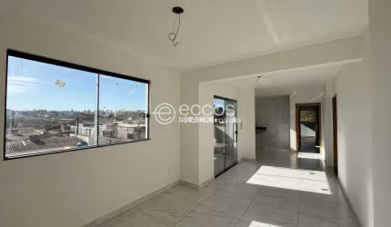 Apartamento à venda, 3 quartos, 1 suíte, 1 vaga, Jaraguá - Uberlândia/MG