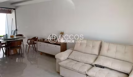 Casa à venda, 2 quartos, 2 suítes, 2 vagas, Novo Mundo - Uberlândia/MG