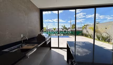 Casa em condomínio à venda, 3 quartos, 3 suítes, 2 vagas, Gávea - Uberlândia/MG