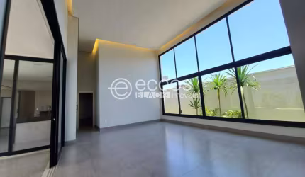 Casa em condomínio à venda, 3 quartos, 3 suítes, 2 vagas, Granja Marileusa - Uberlândia/MG