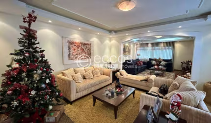 Apartamento à venda, 4 quartos, 2 suítes, 2 vagas, Fundinho - Uberlândia/MG
