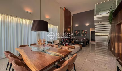 Casa em condomínio à venda, 3 quartos, 3 suítes, Morada da Colina - Uberlândia/MG