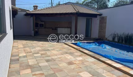 Casa à venda, 4 quartos, 3 suítes, 3 vagas, Alto Umuarama - Uberlândia/MG