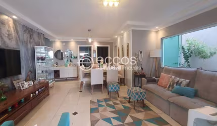 Casa à venda, 3 quartos, 1 suíte, 3 vagas, Alto Umuarama - Uberlândia/MG