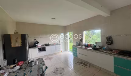 Casa à venda, 4 quartos, 1 suíte, 4 vagas, Shopping Park - Uberlândia/MG