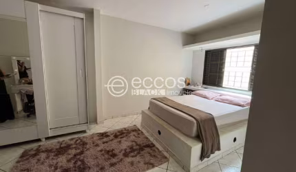 Casa à venda, 3 quartos, 1 suíte, 2 vagas, Vila Satélite - Uberlândia/MG