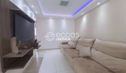 Apartamento à venda, 3 quartos, 1 suíte, 2 vagas, Tibery - Uberlândia/MG