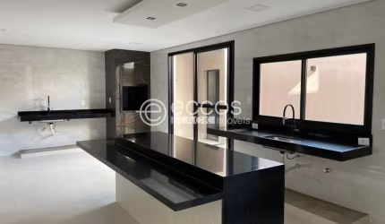 Casa à venda, 3 quartos, 1 suíte, 3 vagas, Grand Ville - Uberlândia/MG
