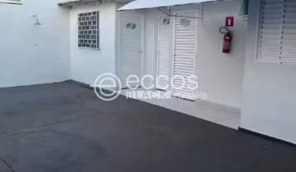 Casa à venda, 3 quartos, 1 suíte, 2 vagas, Presidente Roosevelt - Uberlândia/MG