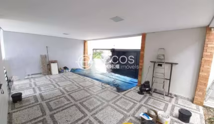 Casa à venda, 5 quartos, 3 suítes, 3 vagas, Nova Uberlândia - Uberlândia/MG