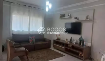 Casa à venda, 4 quartos, 1 suíte, 5 vagas, Minas Gerais - Uberlândia/MG