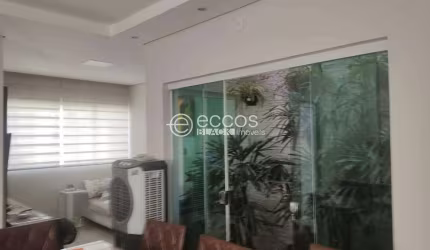Casa à venda, 3 quartos, 3 suítes, 4 vagas, Brasil - Uberlândia/MG