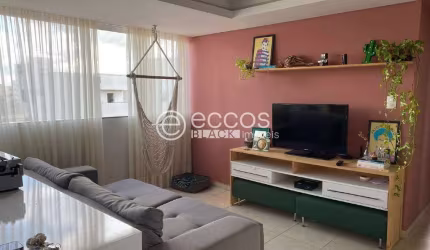 Apartamento à venda, 3 quartos, 1 suíte, 4 vagas, Santa Mônica - Uberlândia/MG