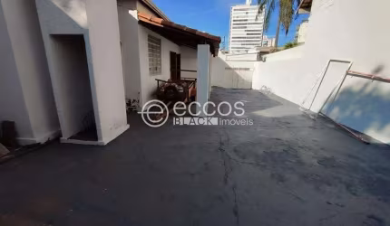 Imóvel Comercial para aluguel, 4 quartos, Saraiva - Uberlândia/MG