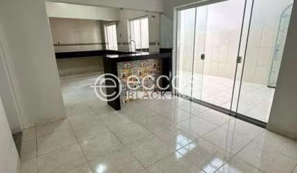 Apartamento à venda, 3 quartos, 1 suíte, 1 vaga, Brasil - Uberlândia/MG