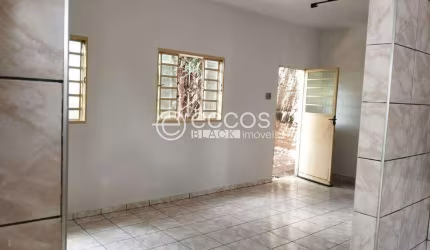 Casa à venda, 3 quartos, 2 suítes, 3 vagas, Lagoinha - Uberlândia/MG