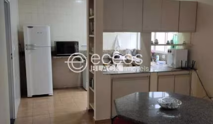 Casa à venda, 3 quartos, 1 suíte, Vigilato Pereira - Uberlândia/MG
