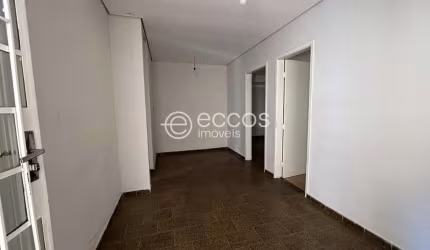 Casa à venda, 3 quartos, 1 suíte, 2 vagas, Luizote de Freitas - Uberlândia/MG