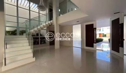 Casa em condomínio à venda, 5 quartos, 5 suítes, 4 vagas, Jardim Karaíba - Uberlândia/MG