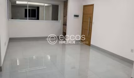 Apartamento à venda, 3 quartos, 1 suíte, 1 vaga, Santa Mônica - Uberlândia/MG