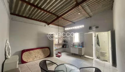 Casa à venda, 2 quartos, 2 vagas, Tocantins - Uberlândia/MG