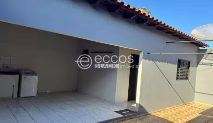 Casa à venda, 5 quartos, 1 suíte, 6 vagas, Morumbi - Uberlândia/MG