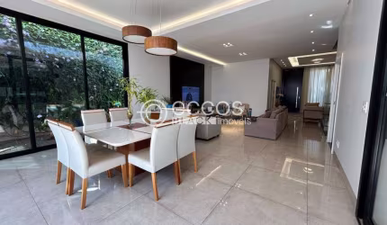 Casa em condomínio à venda, 4 quartos, 4 suítes, 8 vagas, Nova Uberlândia - Uberlândia/MG